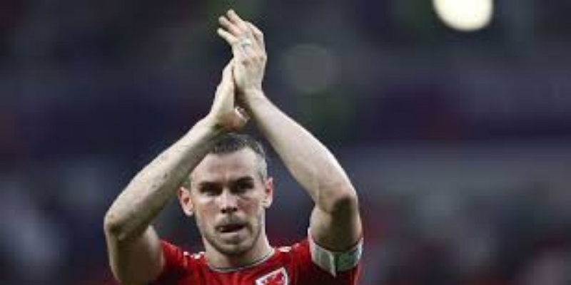 从中场核心到边后卫：戴维·亨特的职业转型之路 -ag尊龙